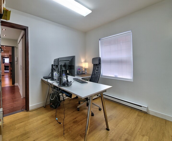 More Photos Of 4376 Av Papineau, Montréal Storefront Retail Residential For Sale