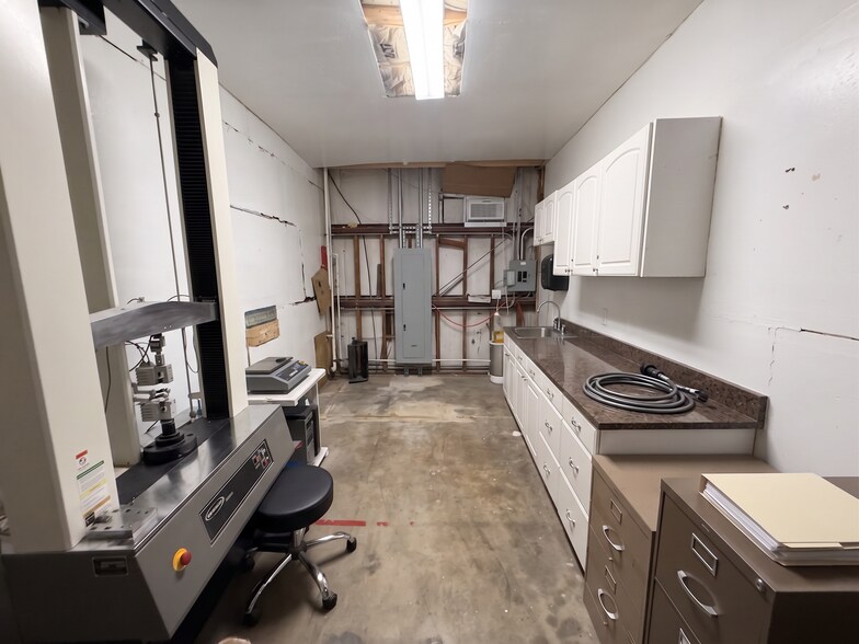 More Photos Of 10110 Palafox Hwy N, Pensacola Warehouse For Sale