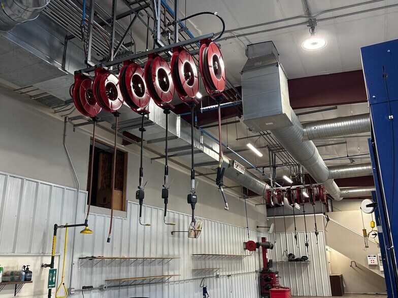 More Photos Of 2206 IFCU Way way, Lafayette Auto Repair For Sale