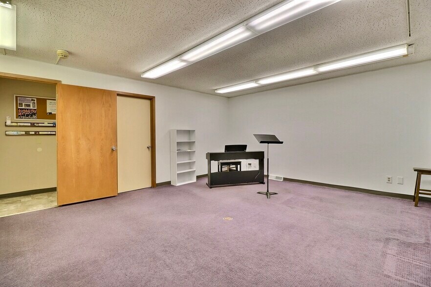 More Photos Of 230 E 22nd St, Fremont Medical For Sale