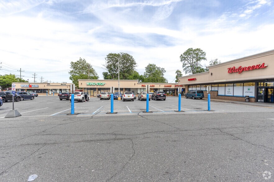 More Photos Of 1397-1415 Hempstead Tpke, Elmont Unknown For Lease