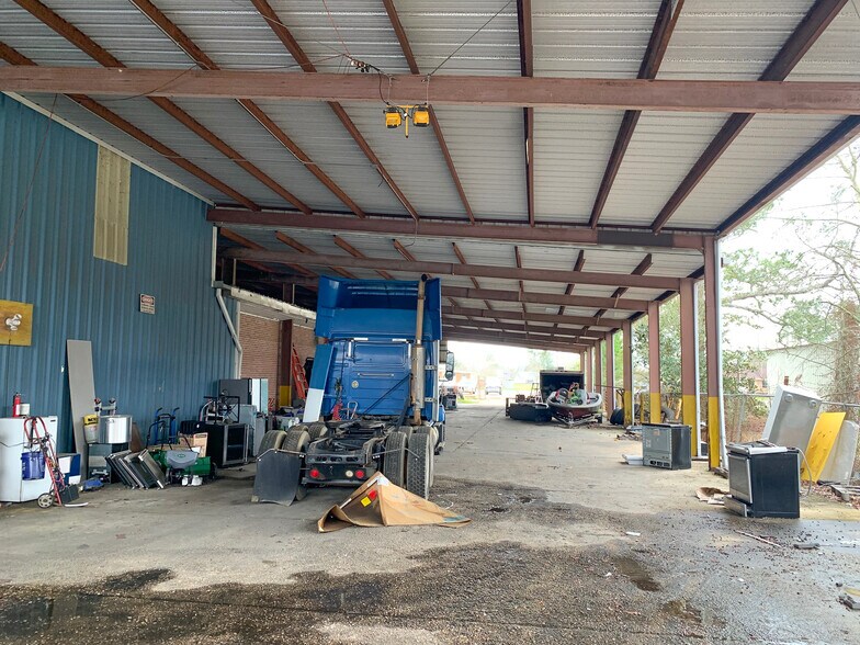 More Photos Of 315 E Ridgely St, Atmore Warehouse For Sale