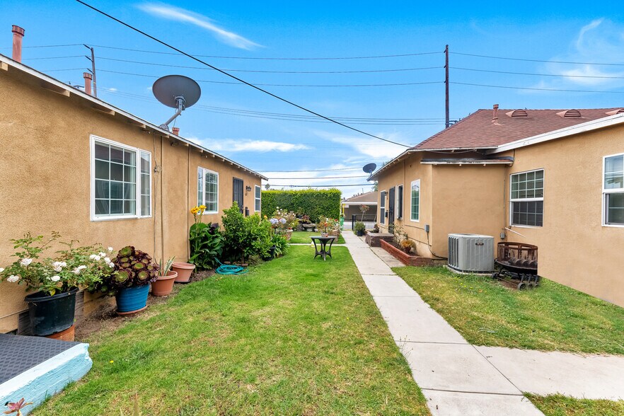 More Photos Of 4813 W 104th St, Inglewood Storefront Retail Residential For Sale