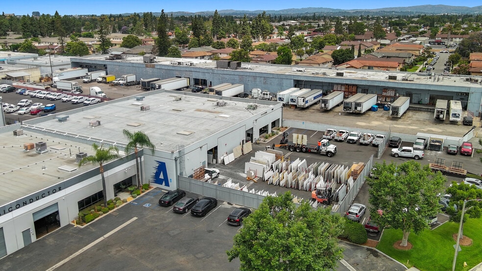 More Photos Of 1321 S Sunkist St, Anaheim Warehouse For Lease
