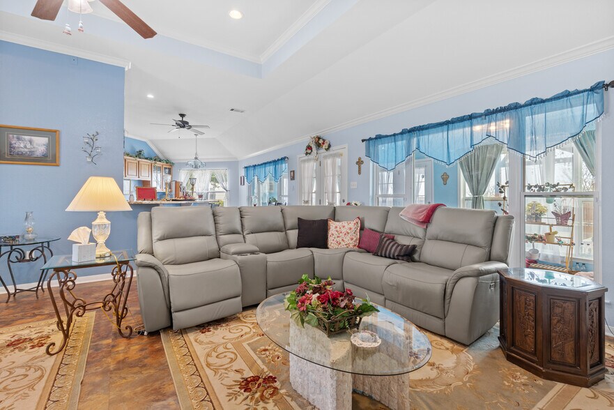 More Photos Of 414 County Road 437, Eddy Service For Sale
