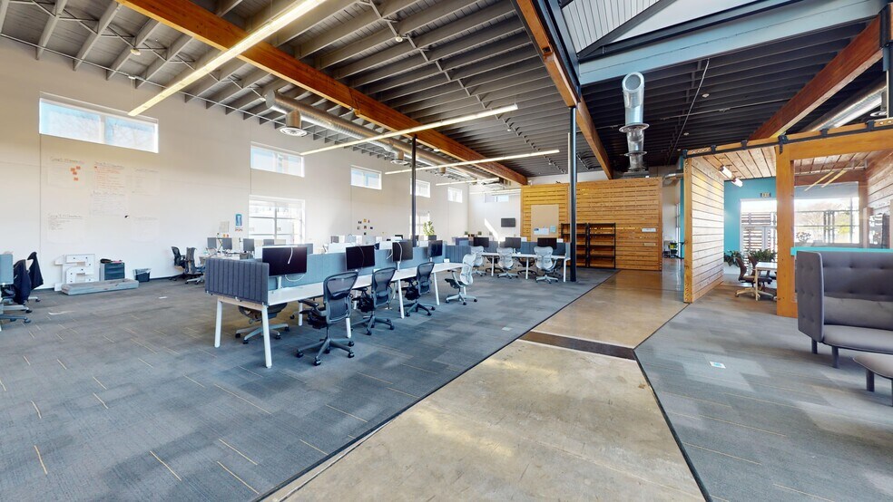 More Photos Of 2201 E 6th St, Austin Loft Creative Space For Lease