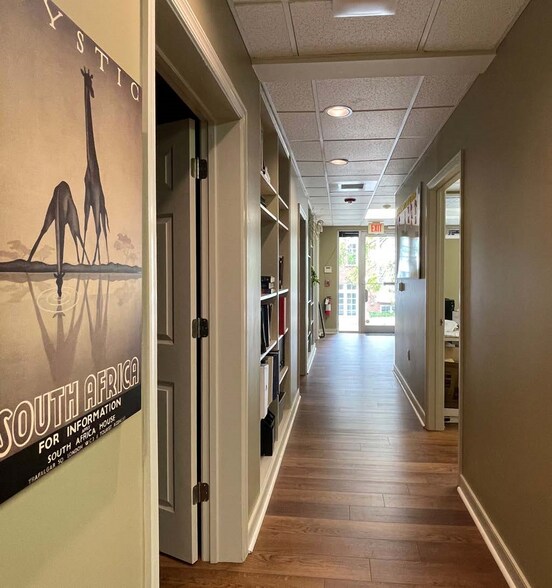 More Photos Of 1001 E Market St, Charlottesville Office Residential For Sale