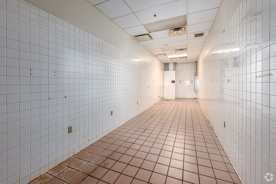 More Photos Of 2590 Citiplace Ct, Baton Rouge Freestanding For Lease