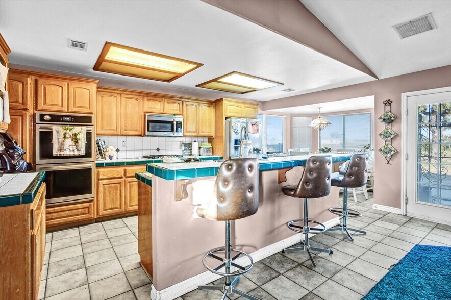 More Photos Of 10439 Mesa St, Oak Hills Multifamily For Sale