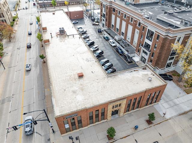 More Photos Of 414 E Walnut St, Green Bay Office For Lease