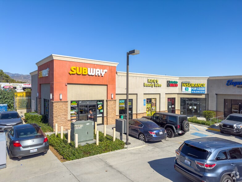 More Photos Of 10118 San Fernando Rd, Pacoima Unknown For Lease