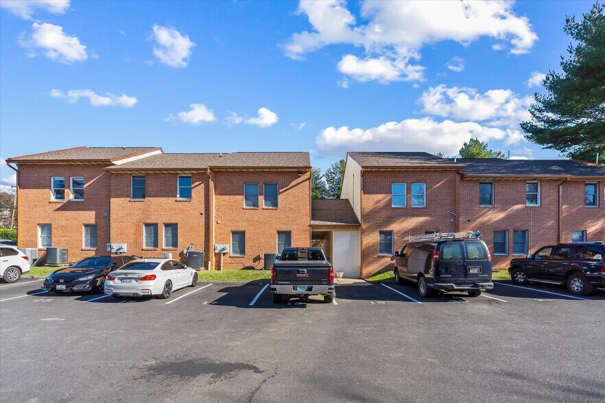 More Photos Of 111 Warren Rd, Cockeysville Office For Lease