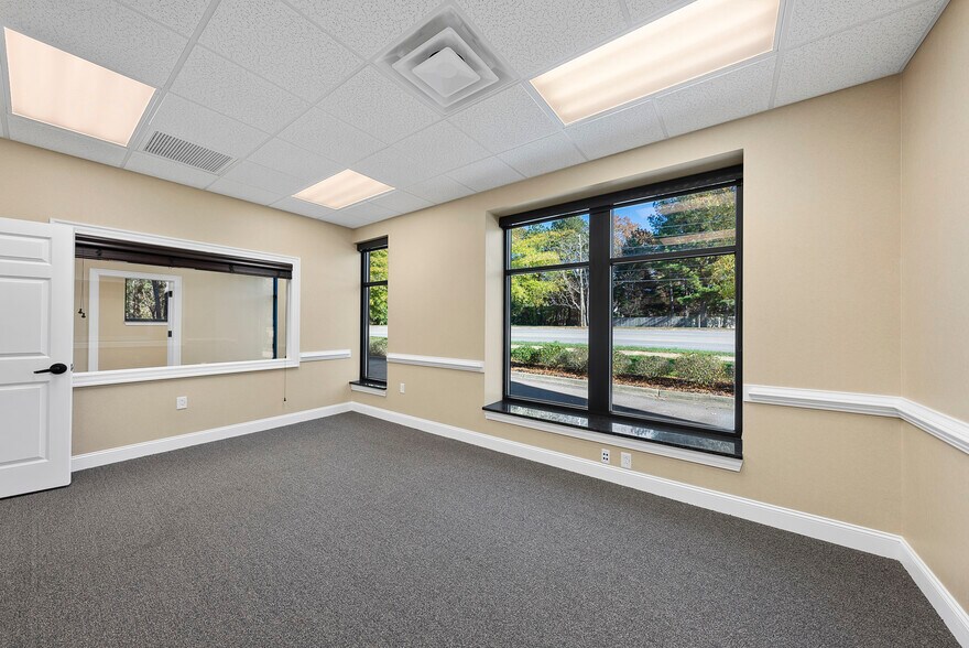 More Photos Of 701 Mutual Ct, Raleigh Office For Sale