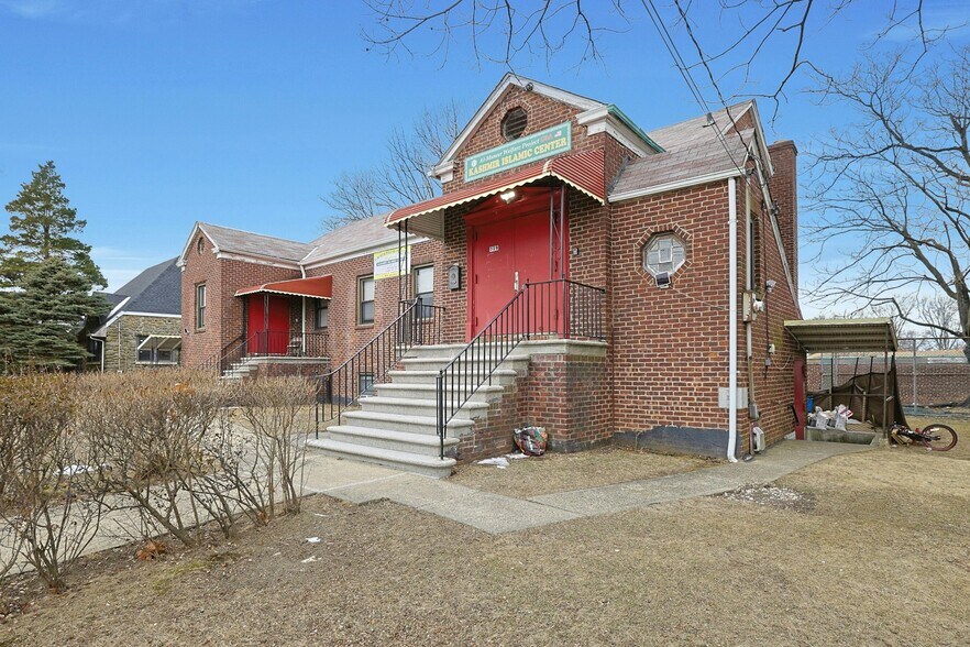 More Photos Of 311 Central Park Ave, Yonkers Specialty For Sale