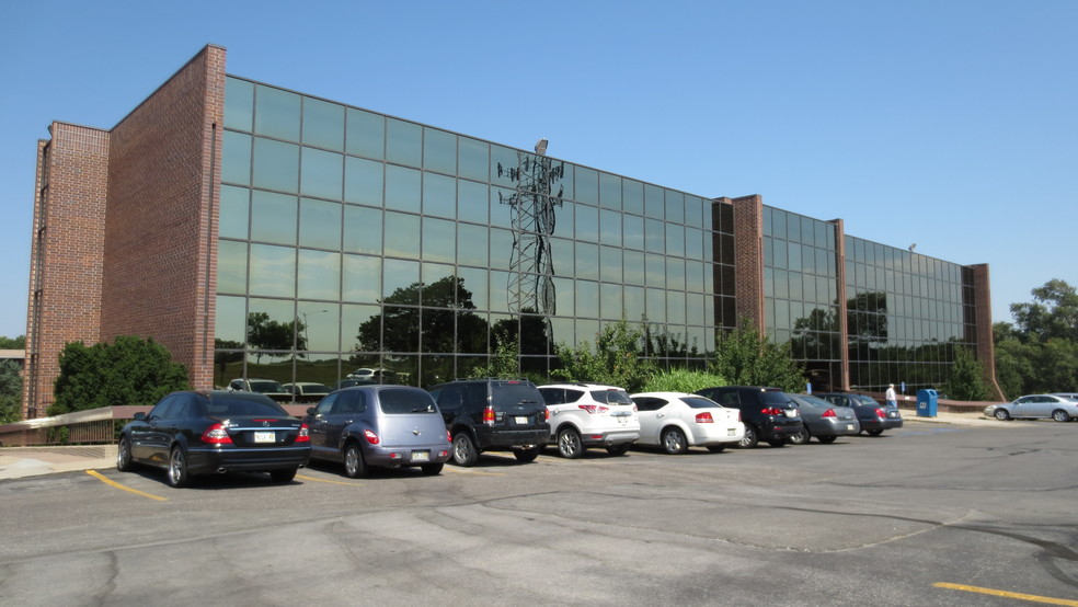 Primary Photo Of 770 N Cotner Blvd, Lincoln Office For Lease