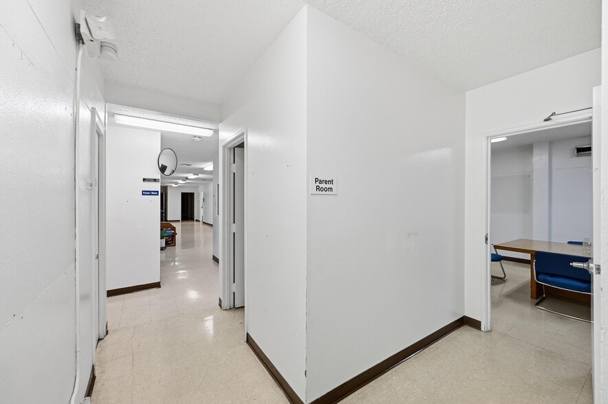 More Photos Of 1519 Circle Park Blvd, Fort Worth Religious Facility For Sale
