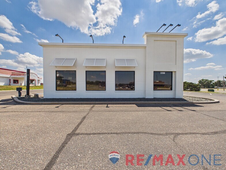 More Photos Of 2208 E Kansas Ave, Garden City Fast Food For Sale