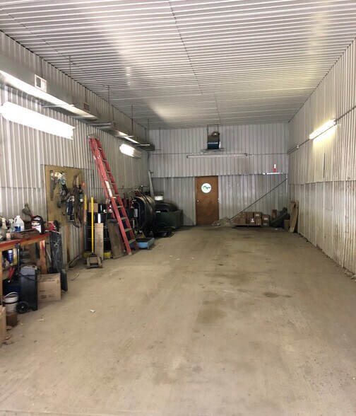 More Photos Of 58 Corliss Ave, Greenwich Office For Sale