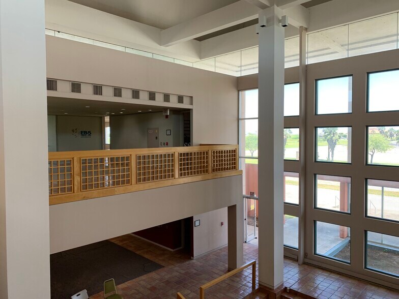 More Photos Of 1024 Texas Yes Blvd, Robstown Office For Sale