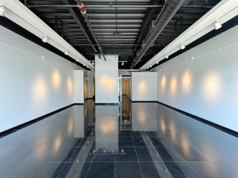 More Photos Of 8501-8511 Melrose Ave & 603-615 La Cienega Blvd, West Hollywood Storefront For Lease