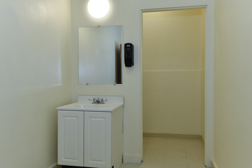 More Photos Of 754 Branch Ave, Providence Loft Creative Space For Lease