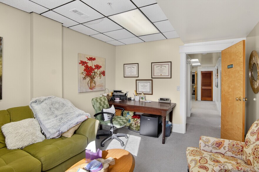 More Photos Of 104-110 S Hill Ave, South Hl, South Hill Office Residential For Sale