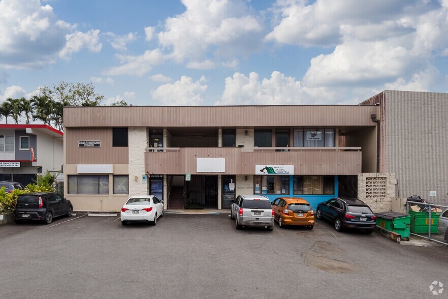 More Photos Of 45-1123 Kamehameha Hwy, Kāneohe Storefront Retail Office For Lease