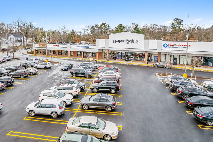 More Photos Of 238-310 Grove St, Braintree Unknown For Lease