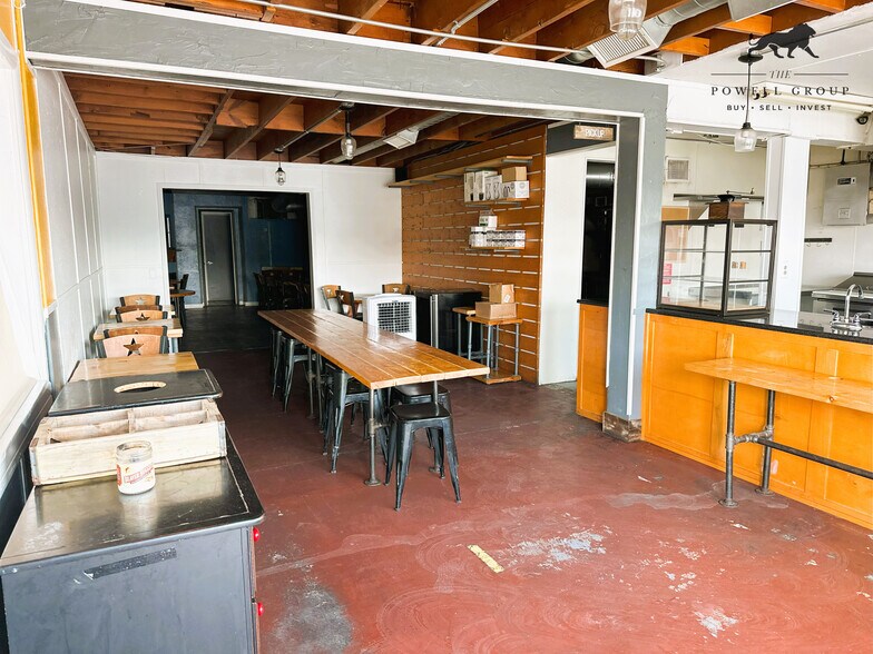 More Photos Of 3017 34th St, Lubbock General Retail For Sale