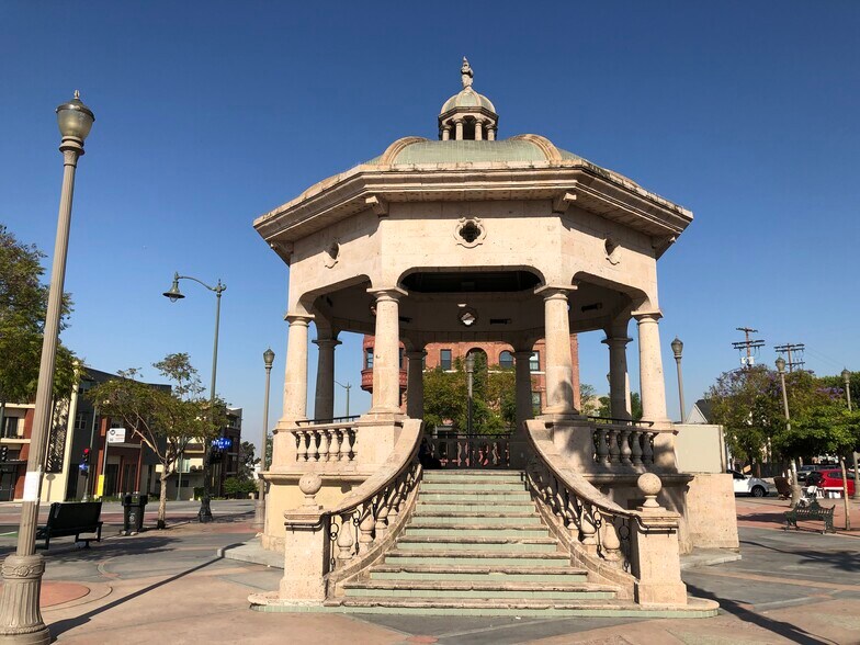 More Photos Of 2105-2107 E Cesar E Chavez Ave, Los Angeles Apartments For Sale