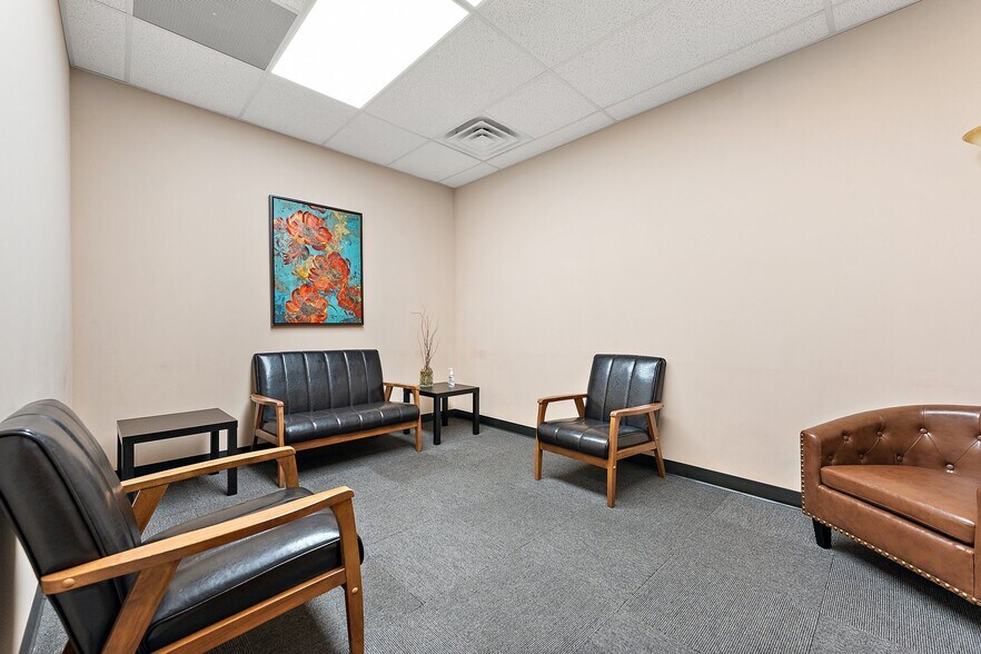 More Photos Of 7025 Indianapolis Blvd, Hammond Office For Sale
