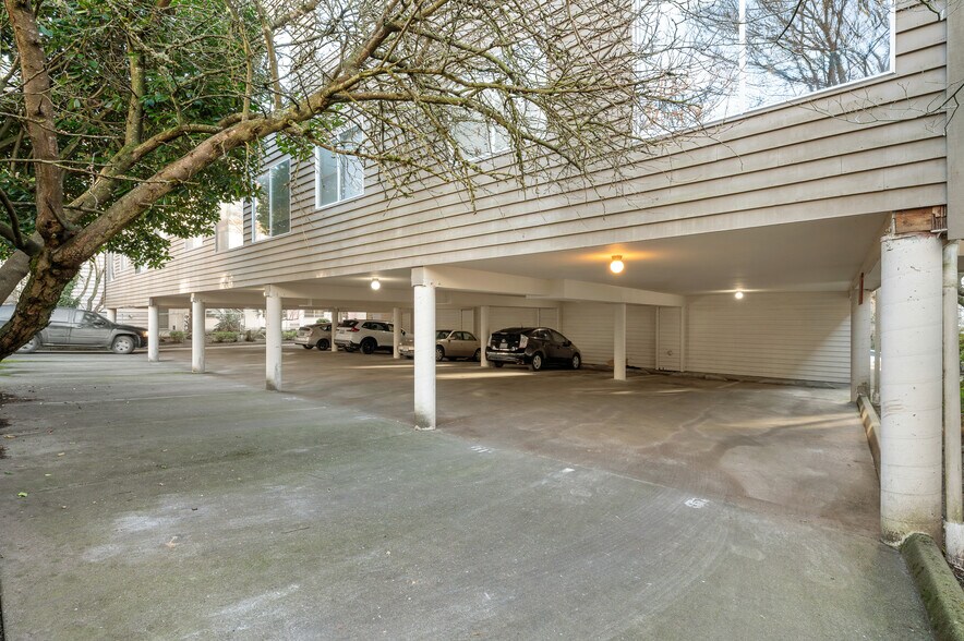 More Photos Of 2418 NW 57th St, Seattle Multifamily For Sale