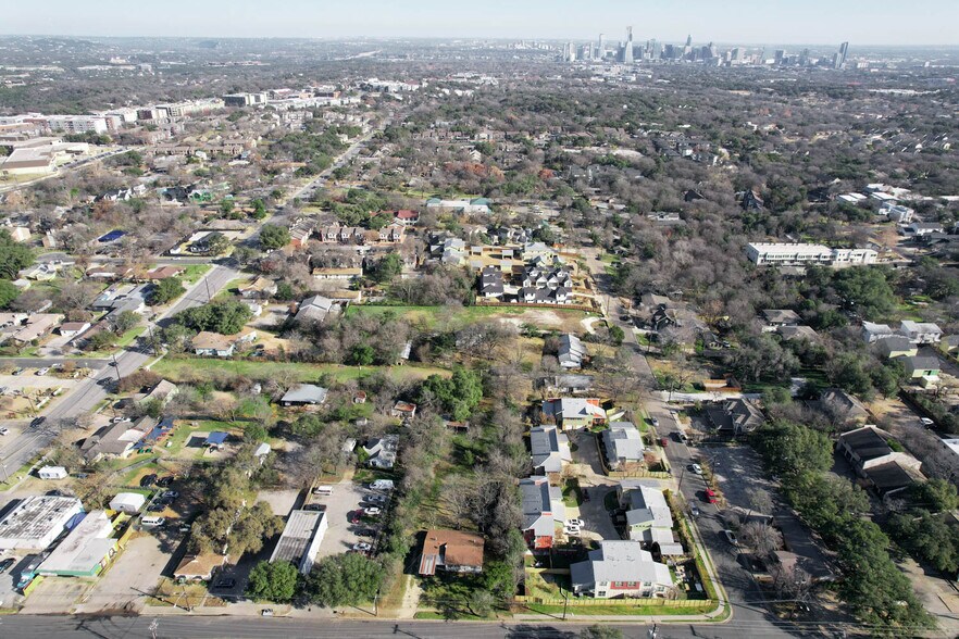 More Photos Of 1900 Fortview Rd, Austin Auto Repair For Sale