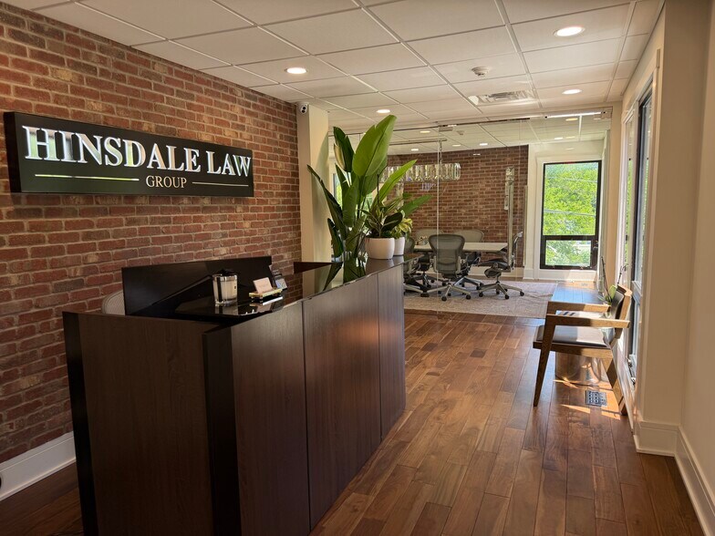 More Photos Of 710 N York Rd, Hinsdale Medical For Lease