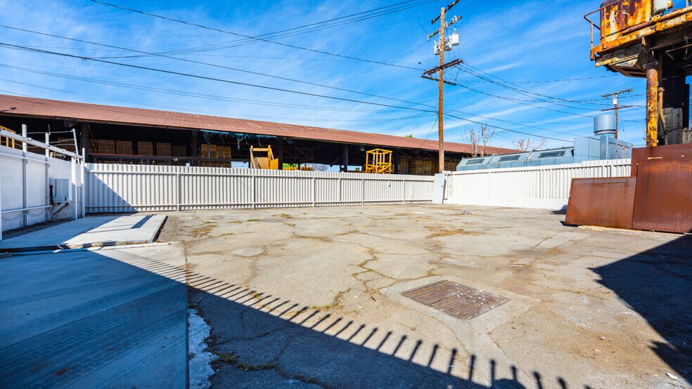 More Photos Of 343 N Clark Ave, Pomona Warehouse For Sale