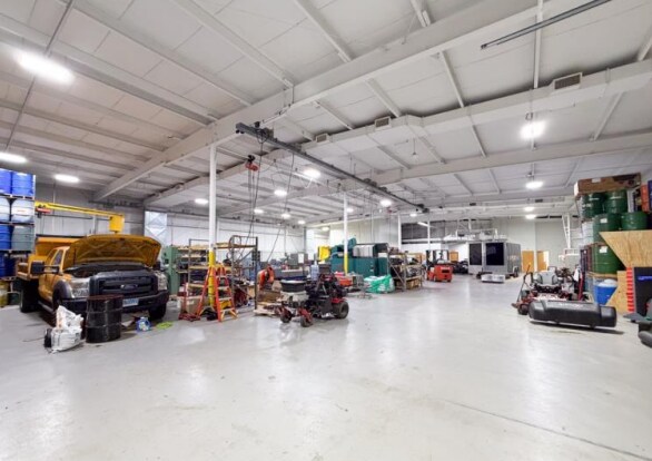 More Photos Of 154 Commerce Way, South Windsor Manufacturing For Lease