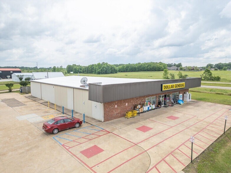 More Photos Of 107 N Lee Dr, Guntown Freestanding For Sale