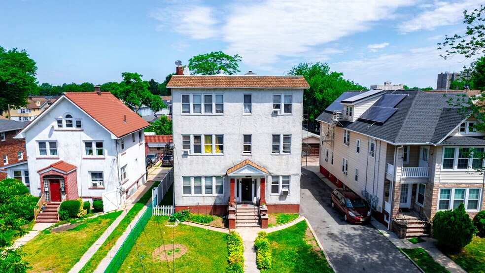 More Photos Of 423 Jersey Ave, Elizabeth Apartments For Sale