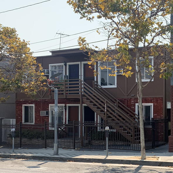 Primary Photo Of 3024 Pico Blvd, Santa Monica Apartments For Sale