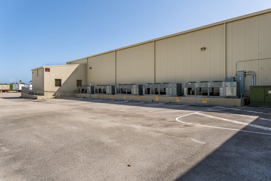 More Photos Of 2600 45th St, Vero Beach Food Processing For Sale