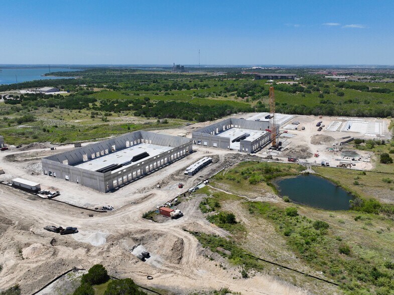 More Photos Of 9500 Decker Ln, Austin Unknown For Lease