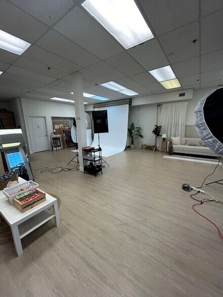 More Photos Of 6251 Graybar Rd, Richmond Warehouse For Lease