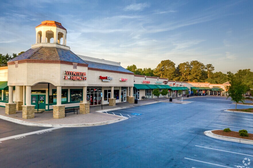 More Photos Of 3333-3351 Pineville Matthews Rd, Charlotte Unknown For Lease