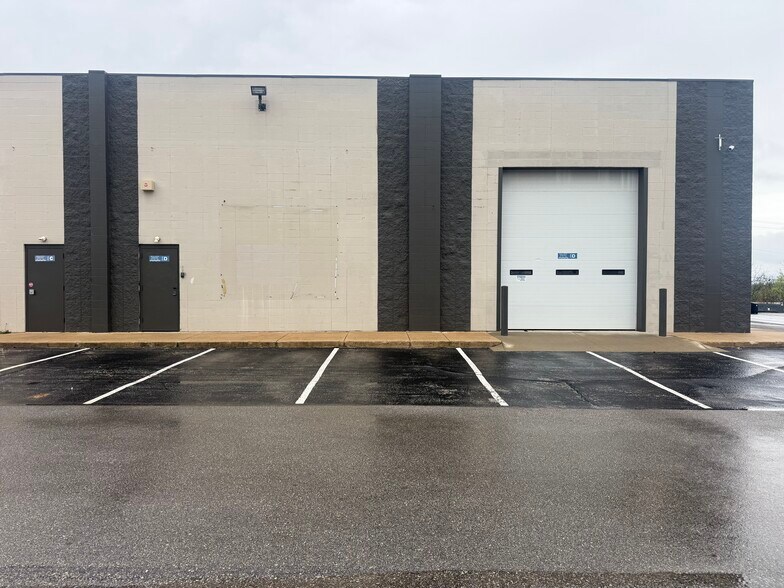 Primary Photo Of 5435-5437 Westwood Dr, Saint Charles Warehouse For Lease