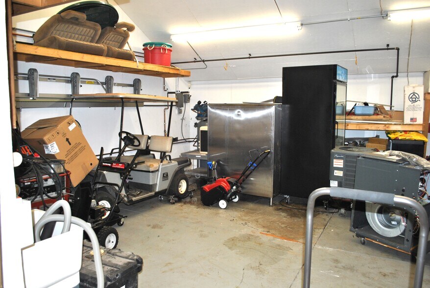 More Photos Of 2882 Johnstown Rd, Columbus Warehouse For Sale