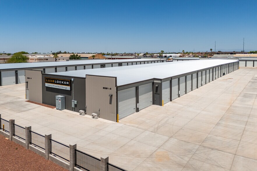 More Photos Of 6123 N 55th Ave, Glendale Self Storage For Sale