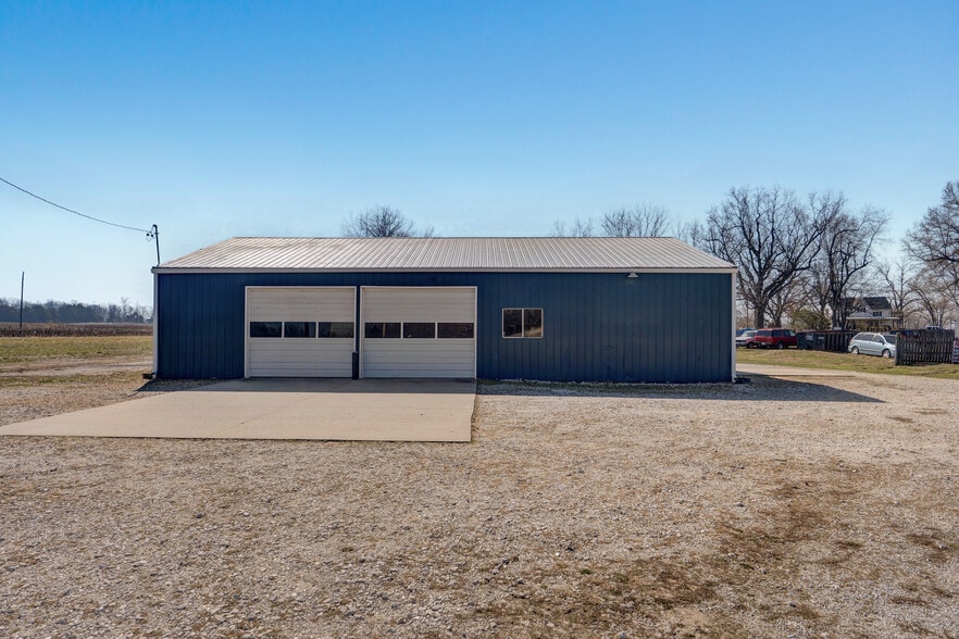 More Photos Of 972 US Highway 60 S, Billings Industrial For Sale