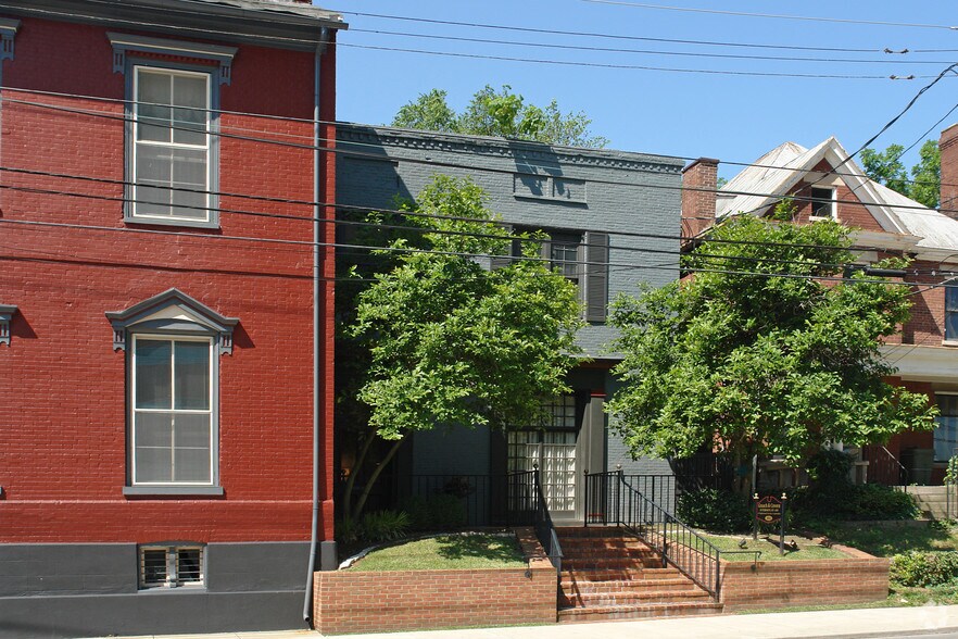 More Photos Of 302 W High St, Lexington Office Residential For Sale