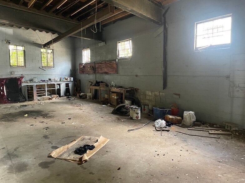 More Photos Of 5412 Buffalo, Jacksonville Industrial For Lease