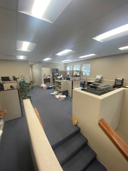 More Photos Of 8333 SE Stark St, Portland Office For Lease